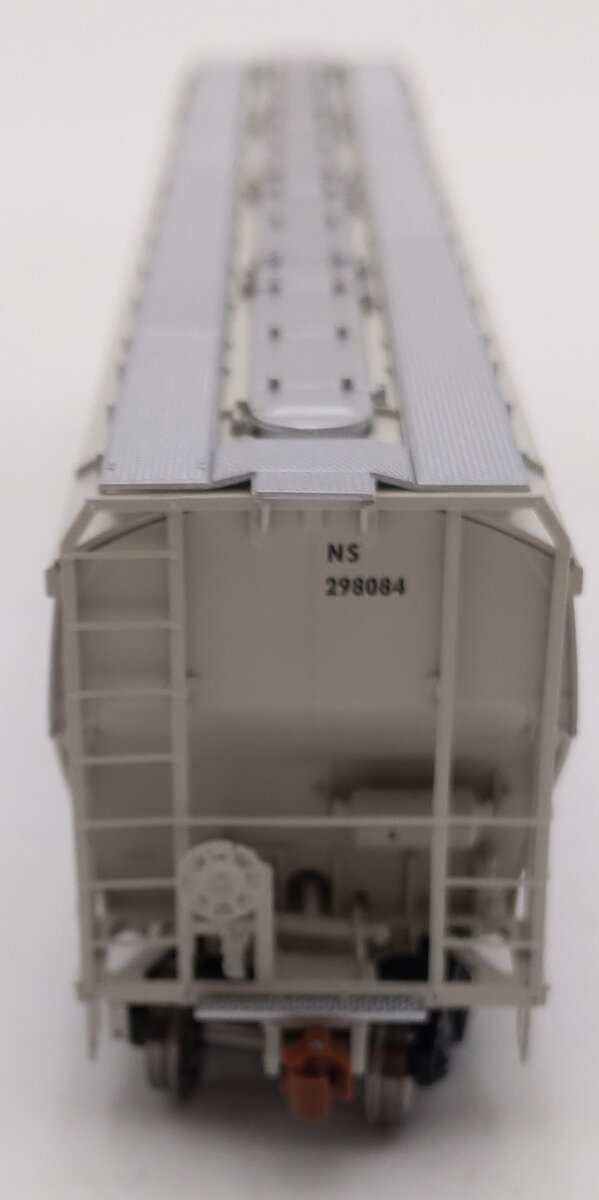 Scale Trains SXT11832 HO Scale Norfolk Southern Covered Hopper #298084 LN/Box