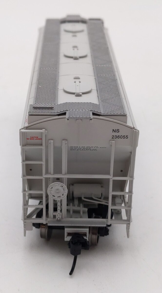 Walthers 910-49318 HO Scale Norfolk Southern 39' Trinity 2-Bay Hopper #236055 LN/Box
