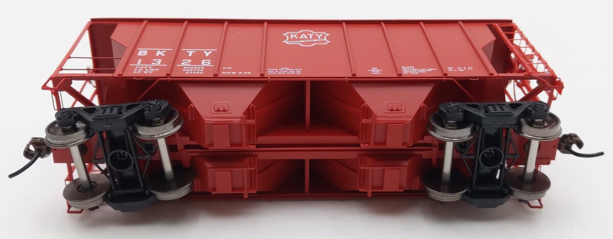 Athearn ATH63820 HO Scale Missouri-Kansas-Texas PS 2600 Covered Hopper #1326 LN/Box