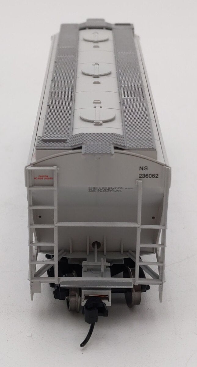 Walthers 910-49319 HO Scale Norfolk Southern 39' Trinity 2-Bay Hopper #236062 LN/Box