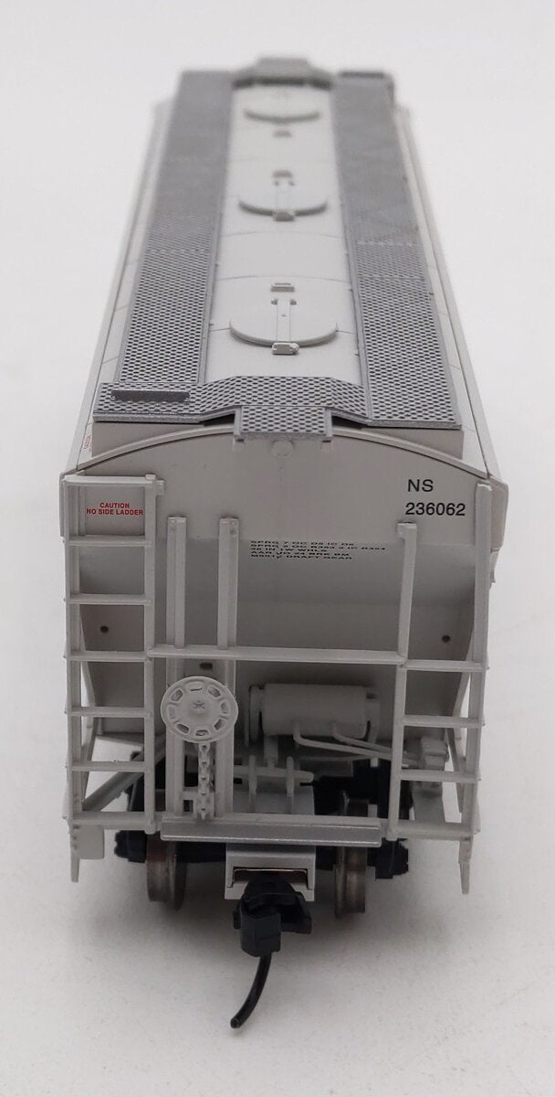 Walthers 910-49319 HO Scale Norfolk Southern 39' Trinity 2-Bay Hopper #236062 LN/Box