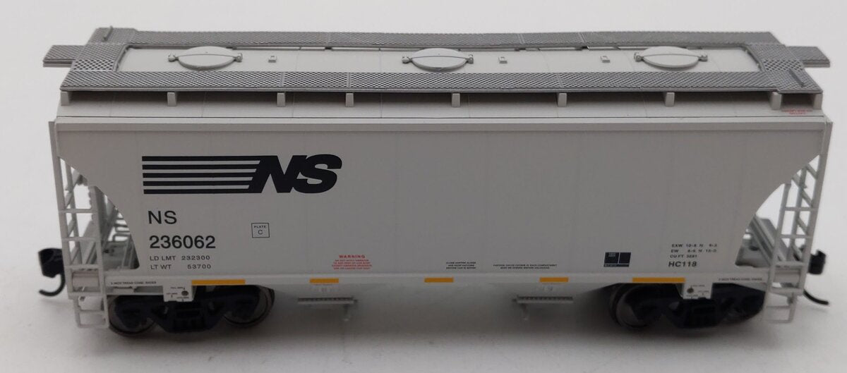 Walthers 910-49319 HO Scale Norfolk Southern 39' Trinity 2-Bay Hopper #236062 LN/Box