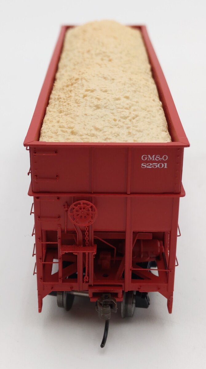 Athearn ATH-1275 HO Scale GMO 40' 3-Bay Ribbed-Side Open Hopper #82501 LN/Box