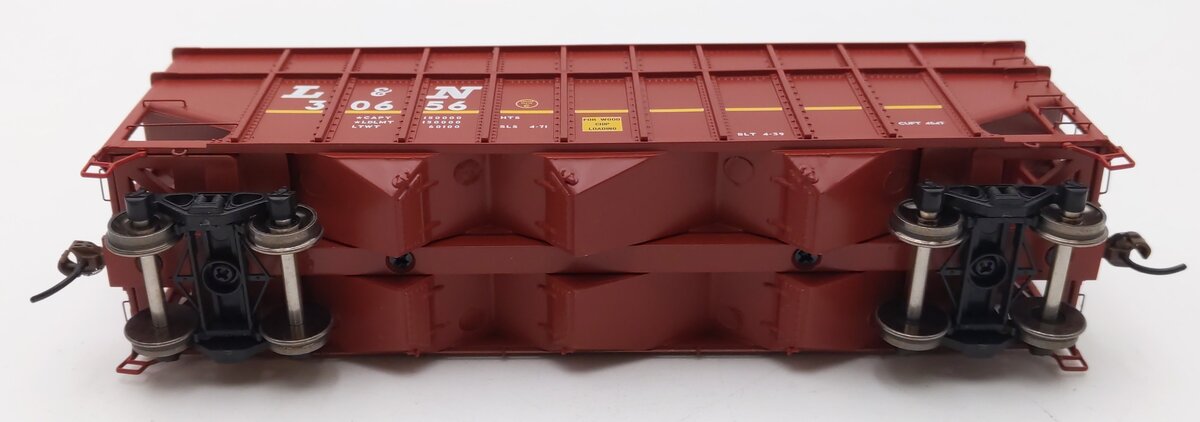 Athearn ATH76570 HO Scale Louisville & Nashville 40' Woodchip Hopper #30656 LN/Box
