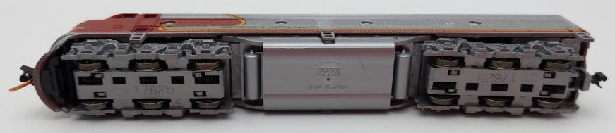 Kato 176-5304 N Scale Santa Fe E8/9 A Unit Diesel Locomotive #86L with DCC EX/Box