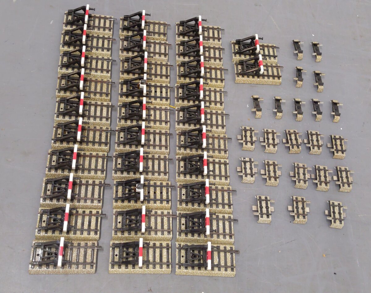 Marklin HO Scale Assorted Straight Track [54] EX