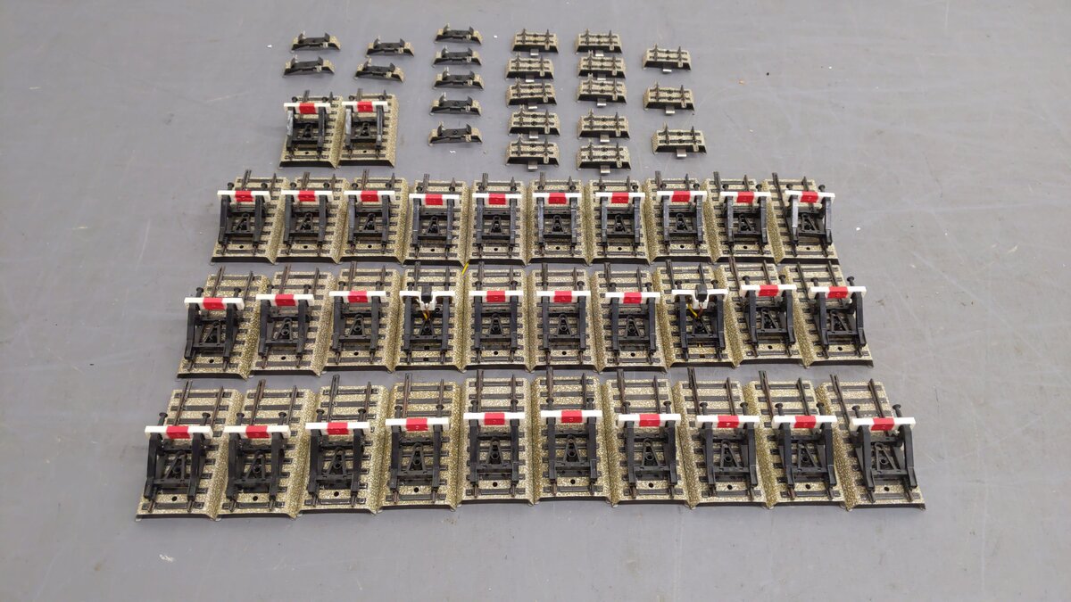 Marklin HO Scale Assorted Straight Track [54] EX