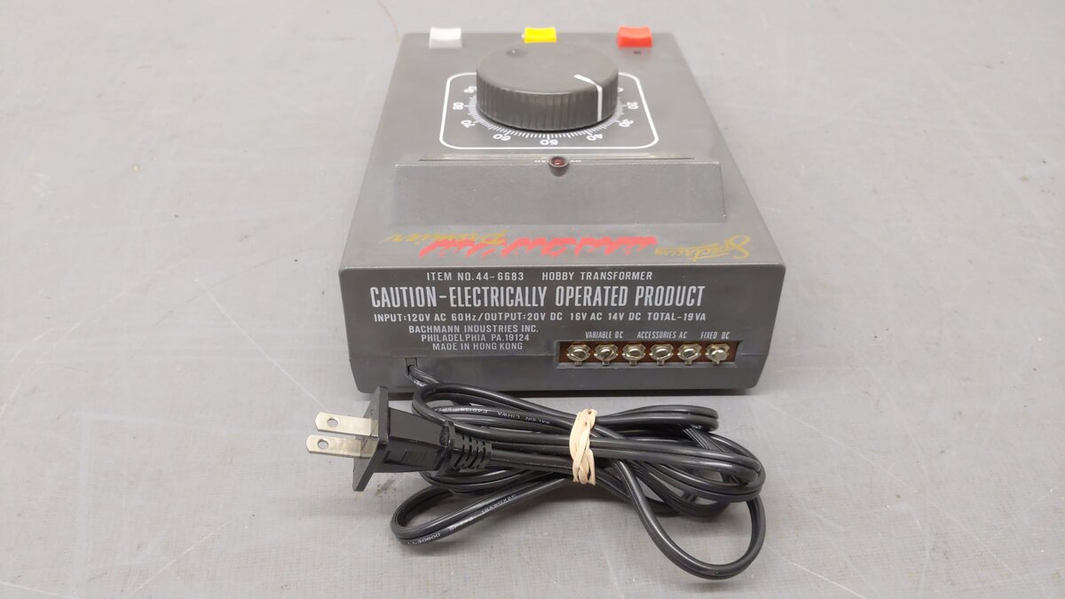 Spectrum 44-6683 Magnum Premier Model Railroad Power System EX/Box