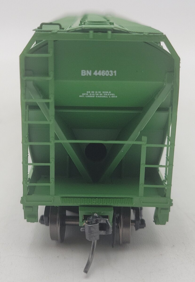 InterMountain 47001-33 HO Scale Burlington Northern 3-Bay Hopper Car #446031 LN/Box