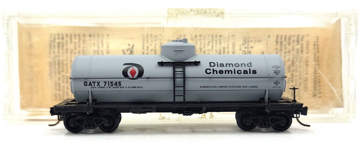 Micro-Trains 06500190 N Diamond Chemicals 39' Single Dome Tank Car #71574 LN/Box