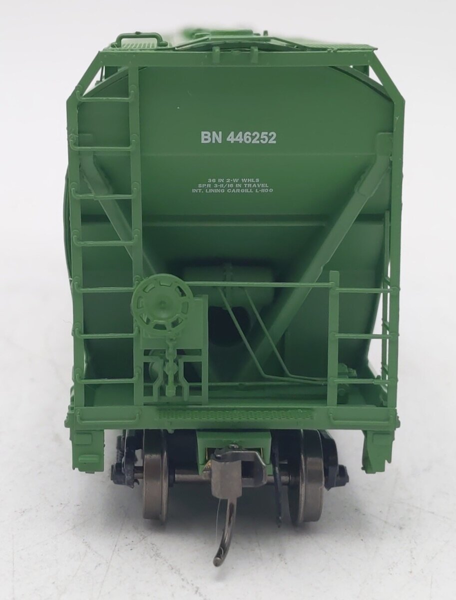 InterMountain 47001-35 HO Scale Burlington Northern 3-Bay Hopper #446252 LN/Box