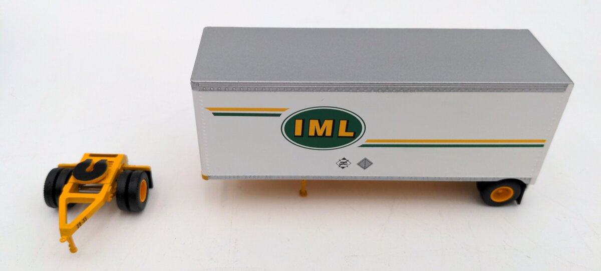 Athearn 91135 HO IML Freight Freightliner & 2-28'' Trailers VG/Box