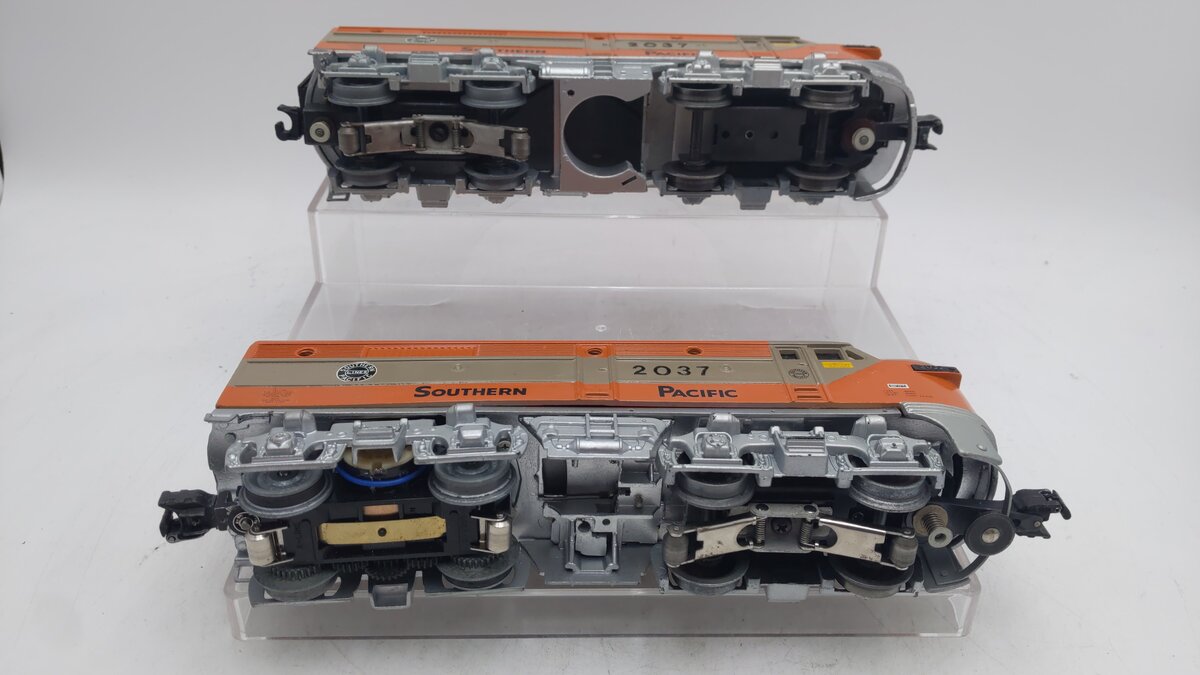 O Gauge CUSTOM Sothern Pacific AA Diesel Locomotives #2037