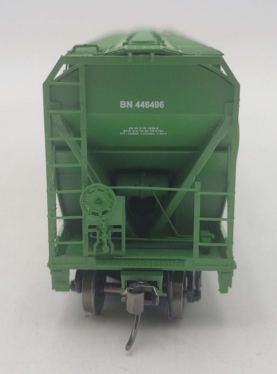 InterMountain 47001-38 HO Scale Burlington Northern 3-Bay Hopper Car #446496 EX/Box