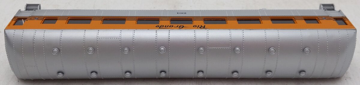 Roundhouse 86613 HO Rio Grande Coach Car #1004 LN/Box