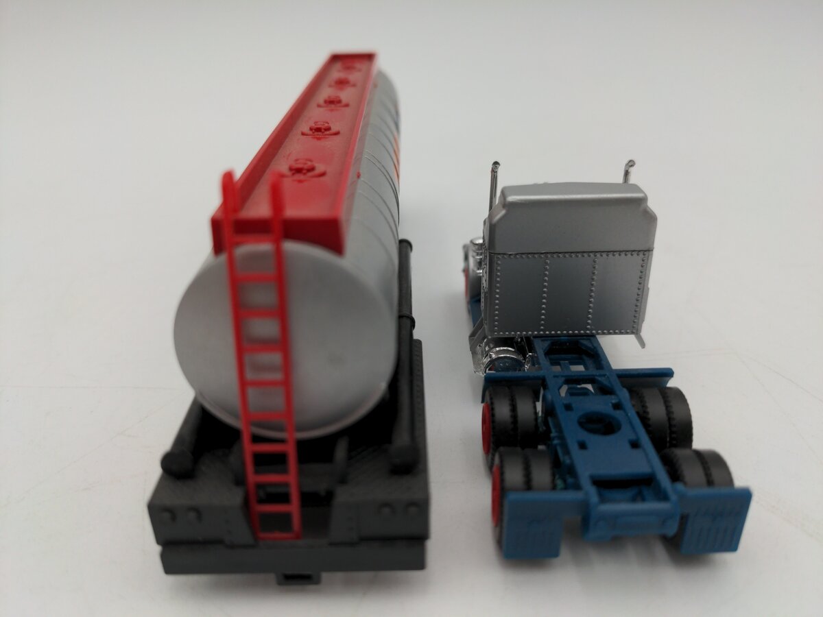 Con-Cor 0004-001004 HO Scale Union 76 Tractor and Oil Tanker VG/Box