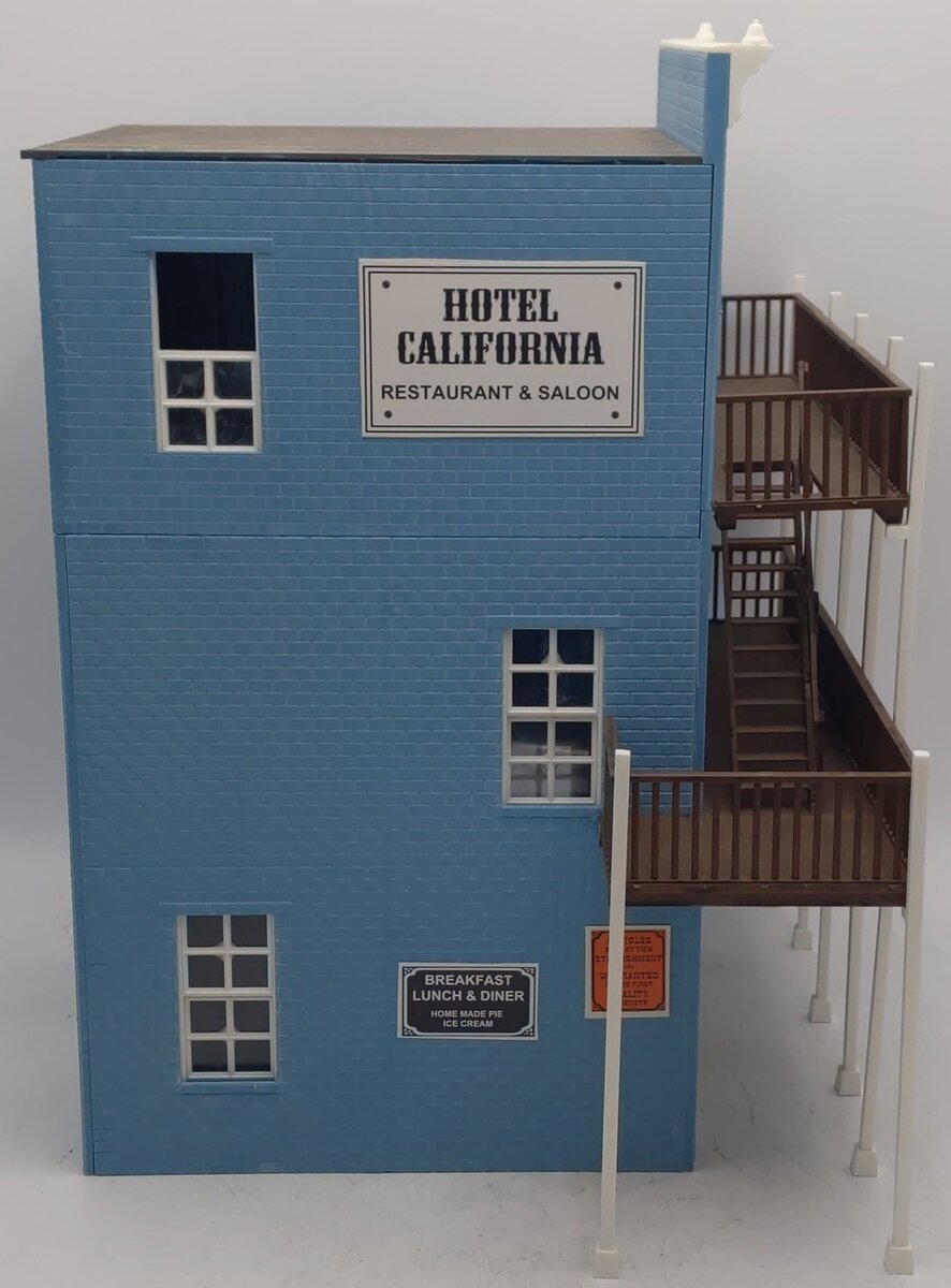 Piko 62260 G Scale Hotel California Building VG