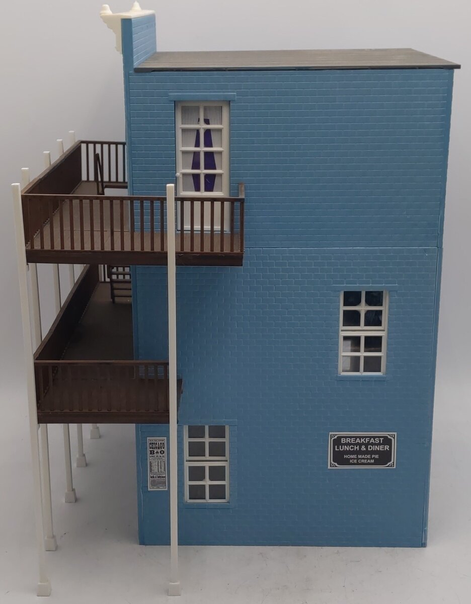 Piko 62260 G Scale Hotel California Building VG