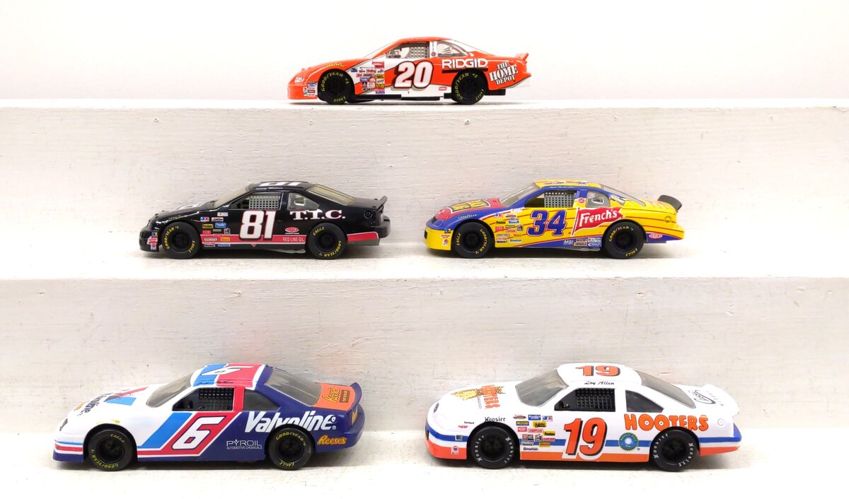 Racing Champions 1:24 Diecast Assorted NASCAR Racing Cars [5] EX