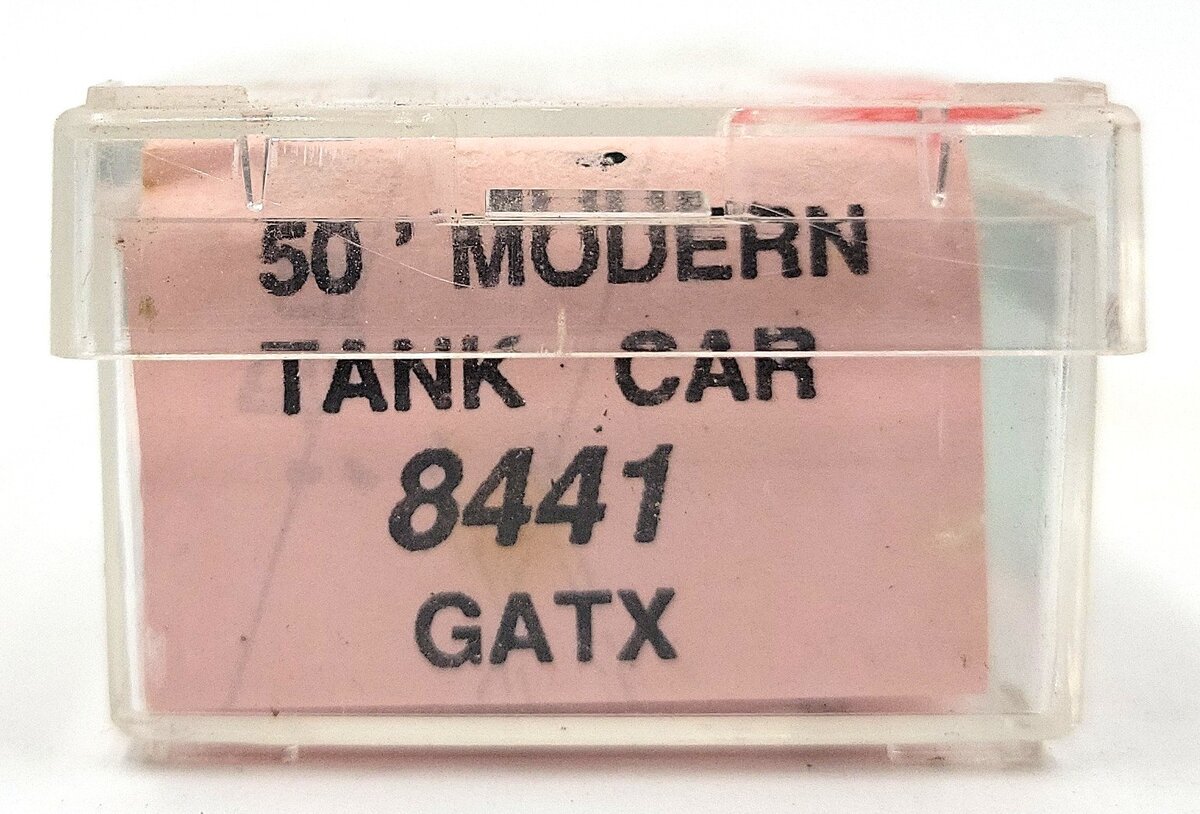 Roundhouse 8441 N Scale GATX 50' Modern Tank Car Kit #52611 EX/Box
