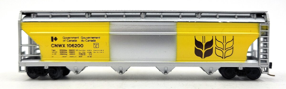 Model Power 3489 N Scale Canadian Wheat Board 55' Cylindrical Hopper Car #106200 EX/Box