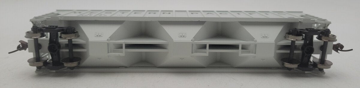 Athearn 92751 HO Scale Western Pacific 54' FMC Covered Hopper #12077 LN/Box