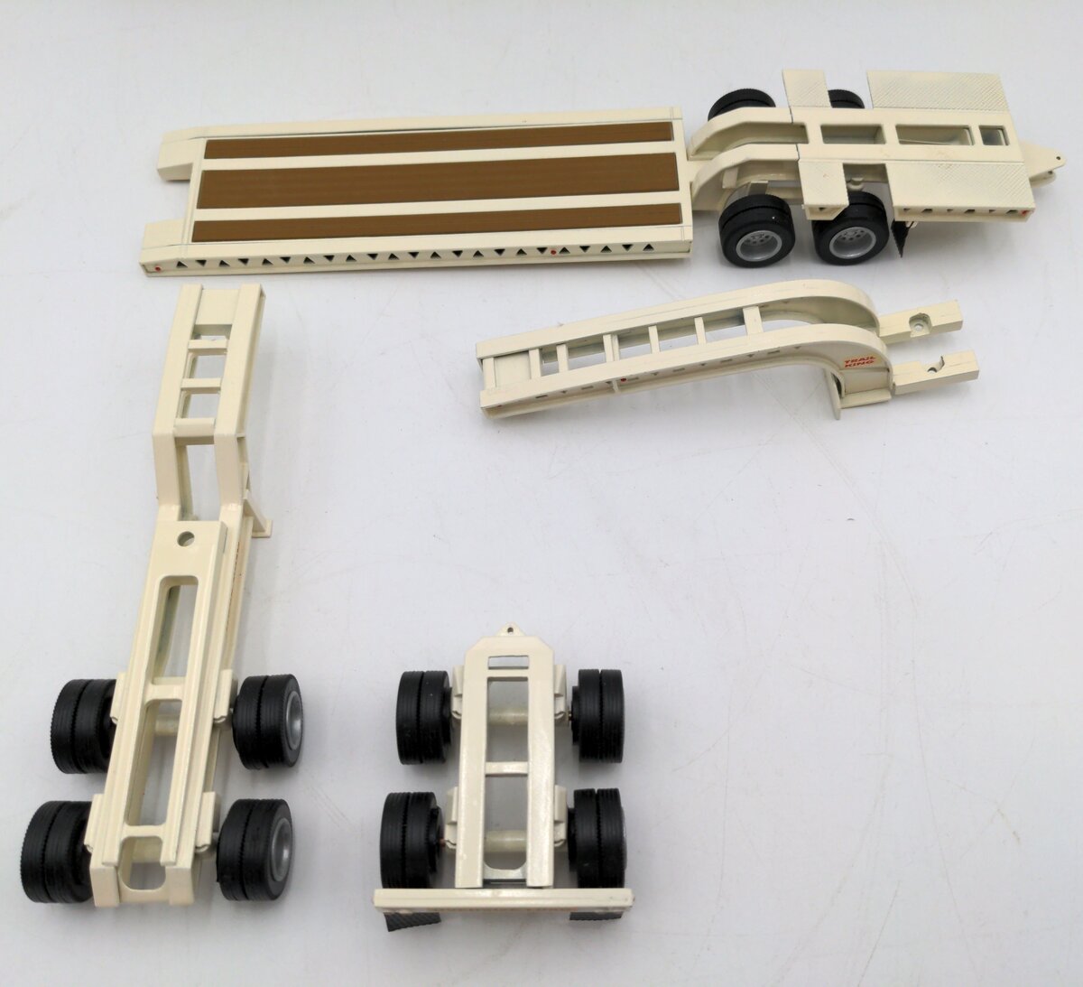 Hiram Construction Company Diecast T240 Trailking 2x2x2 Lowloader VG/Box