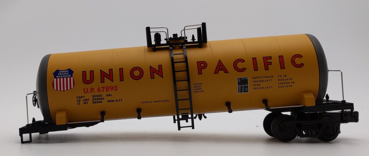 MTH 20-9205 O Gauge Union Pacific Unibody Tank Car #67890 VG/Box