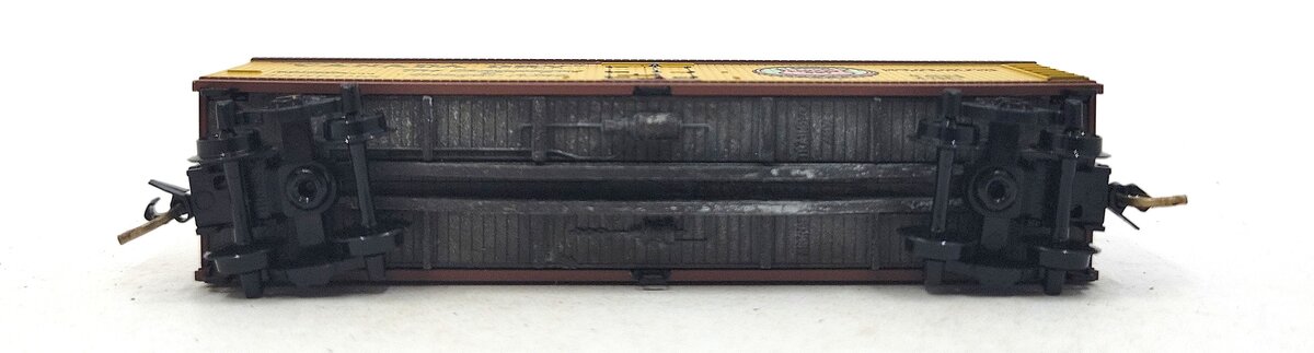 Micro-Trains 04900190 N Canada Dry 40' Double Wood Sheathed Reefer #9106 EX/Box