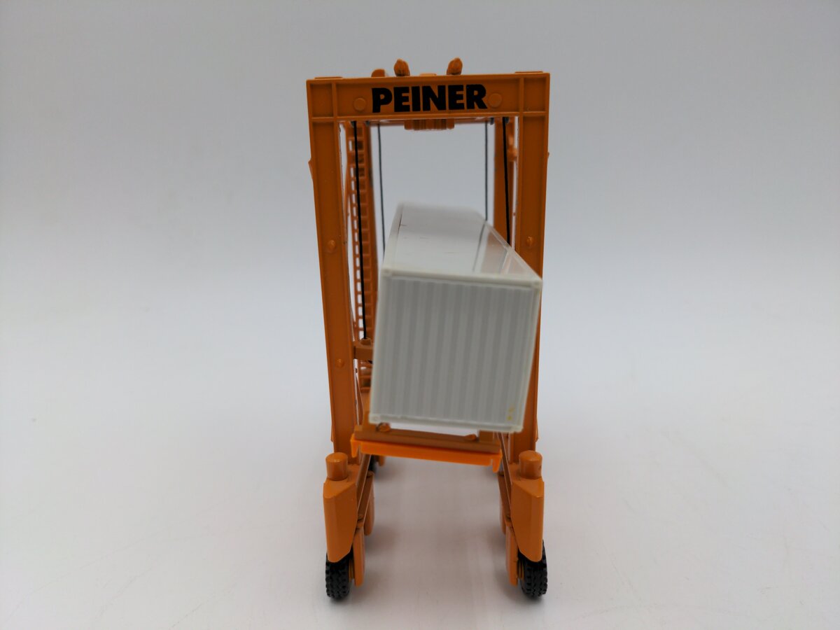 Conrad 2110 HO Peiner Straddle Carrier Type T/Box