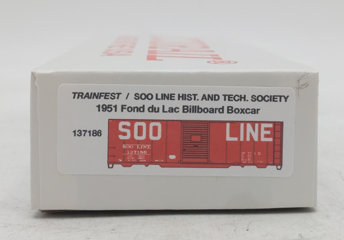 Accurail HO Soo Line Fond du Lac Billboard Boxcar #137186 NIB