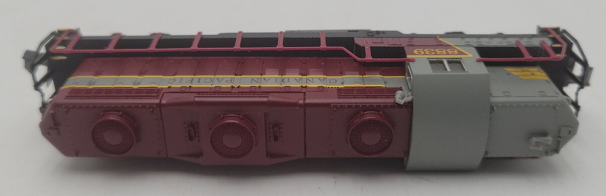 Life Like 77853 N Scale Canadian Pacific GP-9 Diesel Locomotive #8839 EX/Box