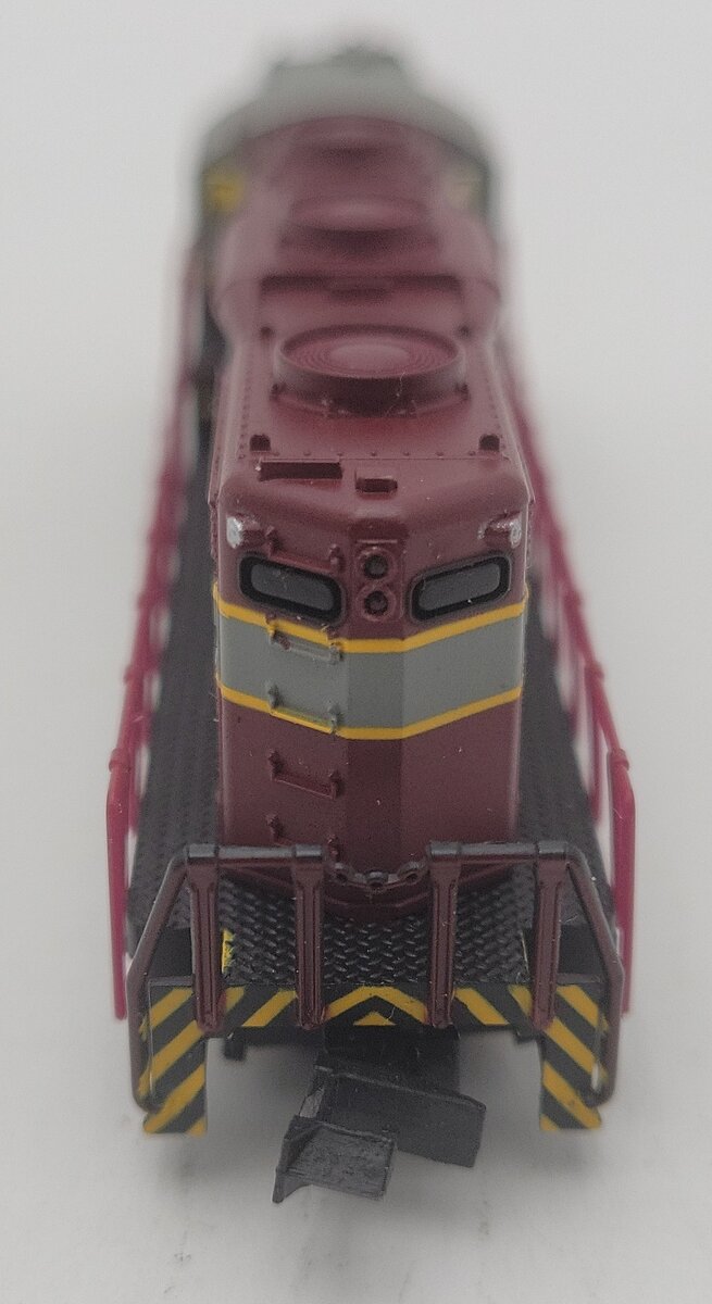 Life Like 77853 N Scale Canadian Pacific GP-9 Diesel Locomotive #8839 EX/Box