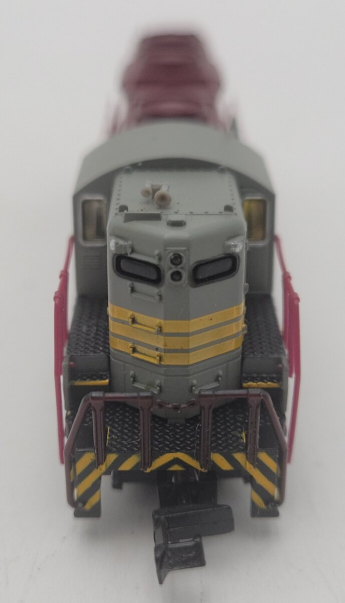 Life Like 77853 N Scale Canadian Pacific GP-9 Diesel Locomotive #8839 EX/Box
