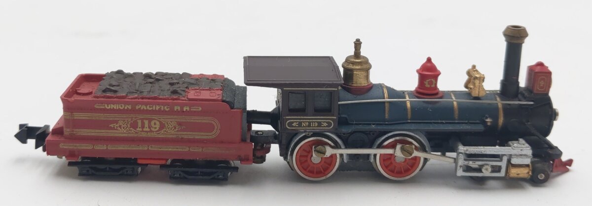 Bachmann 4750 N Scale Union Pacific 4-4-0 Steam Locomotive & Tender #119 EX