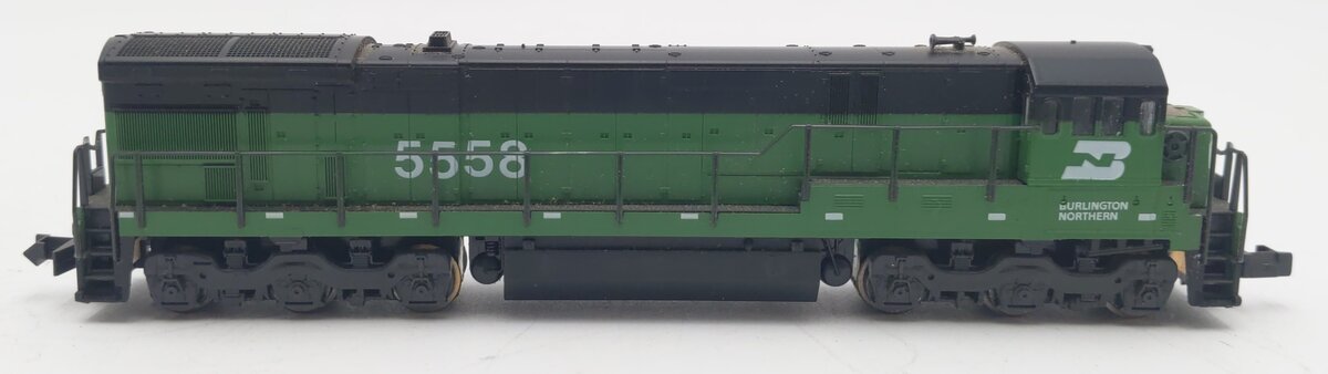 Kato 176-304 N Scale Burlington Northern C30-7 Diesel Engine #5558 EX/Box