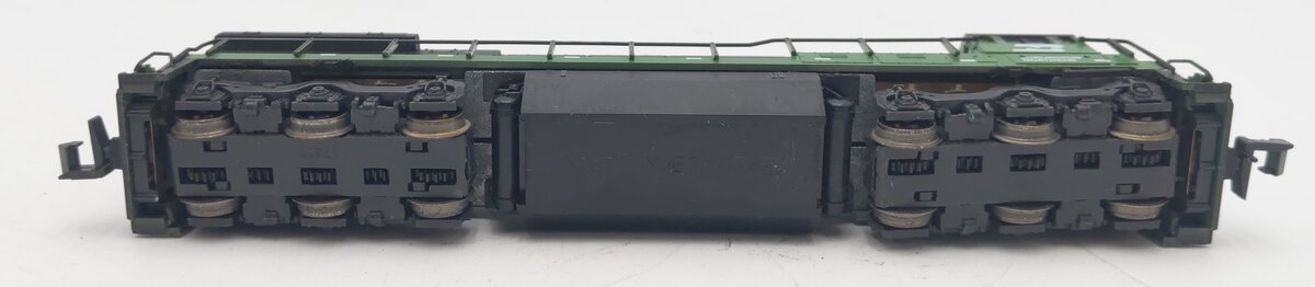 Kato 176-304 N Scale Burlington Northern C30-7 Diesel Engine #5558 EX/Box