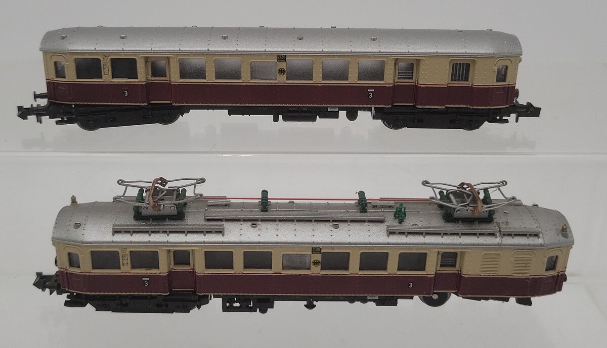 Roco 23001 N-Scale DSG BR ET85 2-Coach Set #2126, #1130 EX