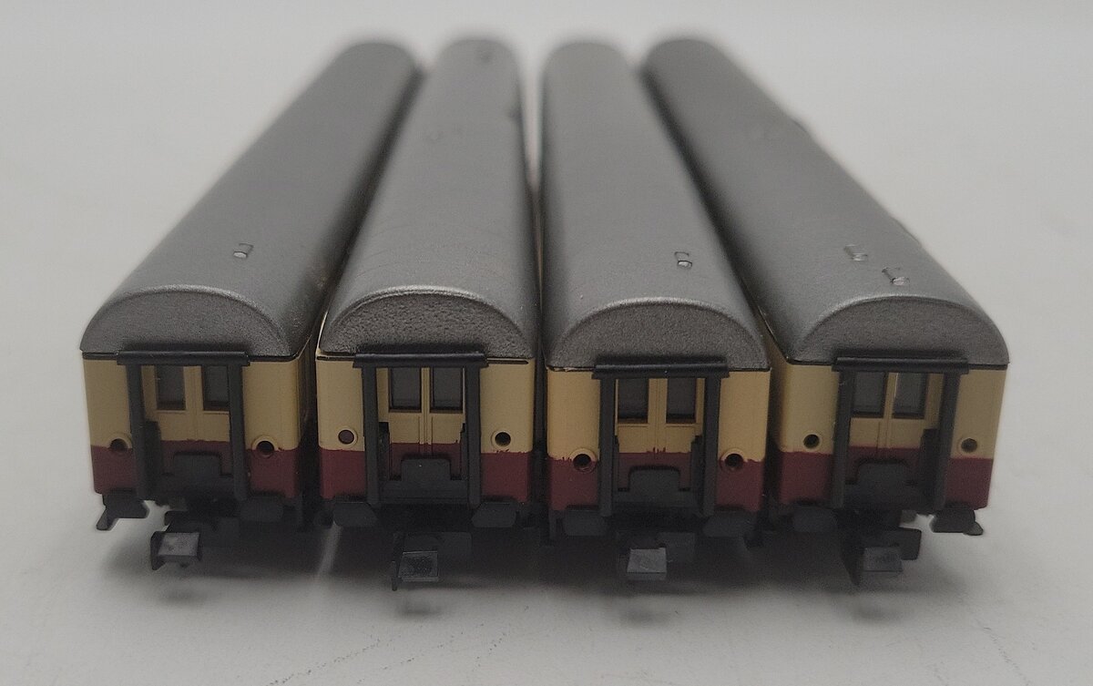 Arnold 0187 N Scale DSG European Express Passenger Cars (Pack of 4) EX/Box