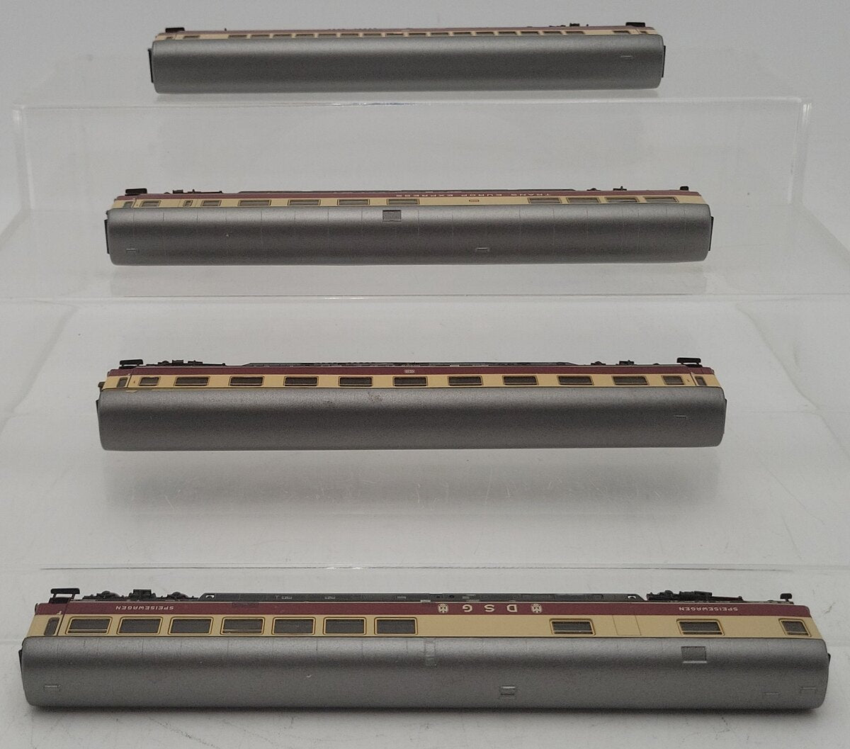 Arnold 0187 N Scale DSG European Express Passenger Cars (Pack of 4) EX/Box