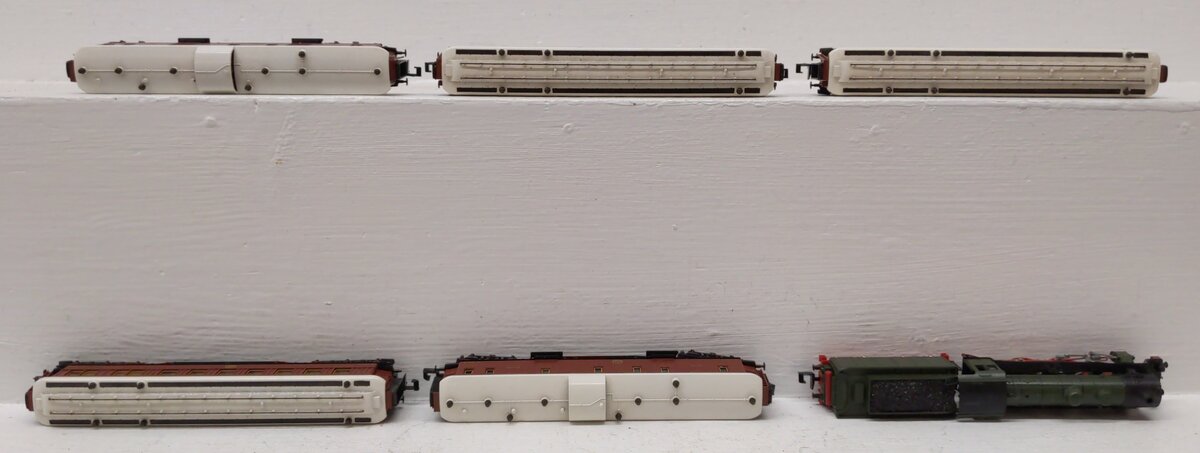 Trix 51-1017-00 N Scale Orient Express Steam Locomotive & Passenger Car Set EX/Box