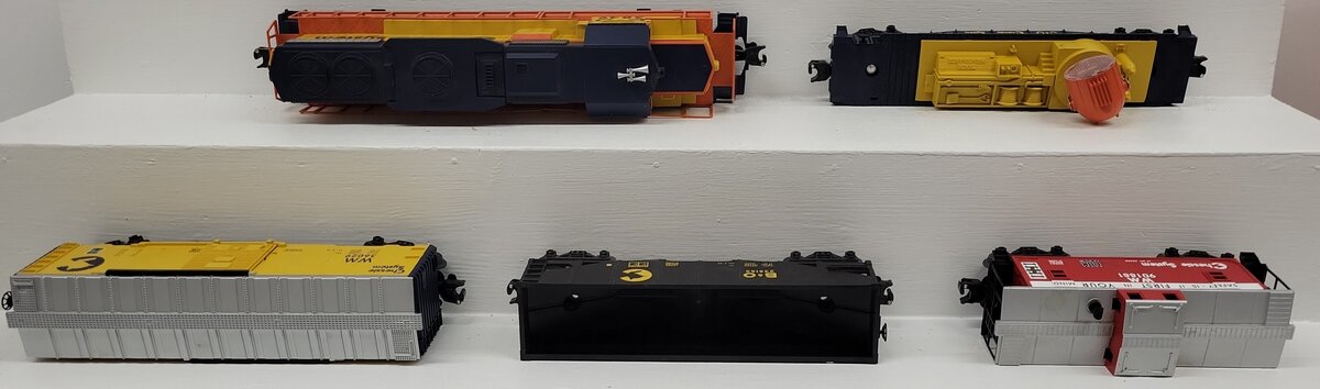 Lionel 6-31915 Chessie GP-38 O Gauge Diesel Freight Train Set EX/Box