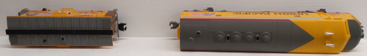 Menards 275-9203 O Gauge Union Pacific RTR Train Starter Set #4694/10583 EX/Box