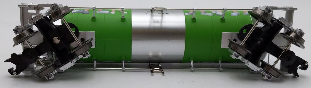 Menards 275-9151 O Gauge M&Ms Modern Tank Car 