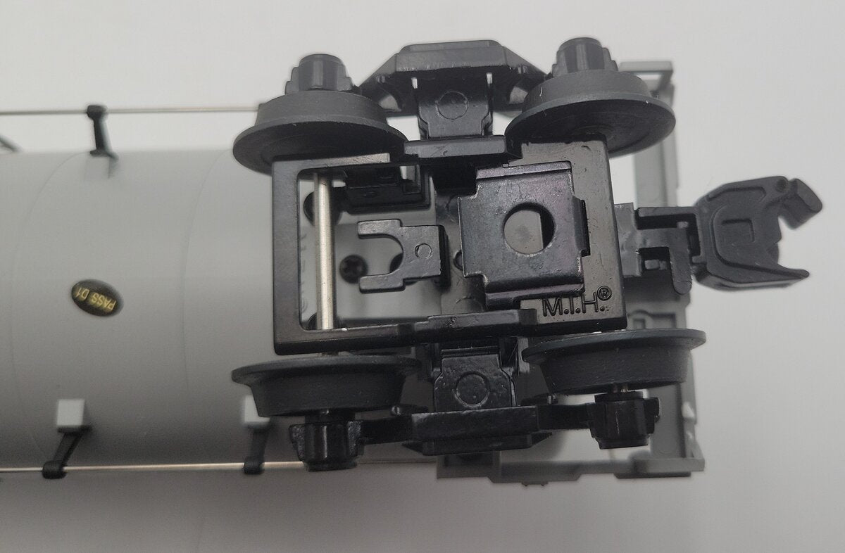 MTH 30-73434 O Mobile RailKing Modern Tank Car #88362 EX/Box