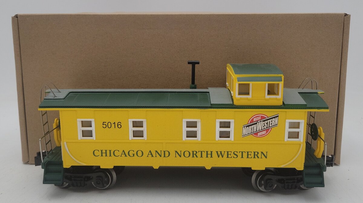 Menards 275-9438 O Gauge Chicago and North Western Caboose #5016 EX/Box