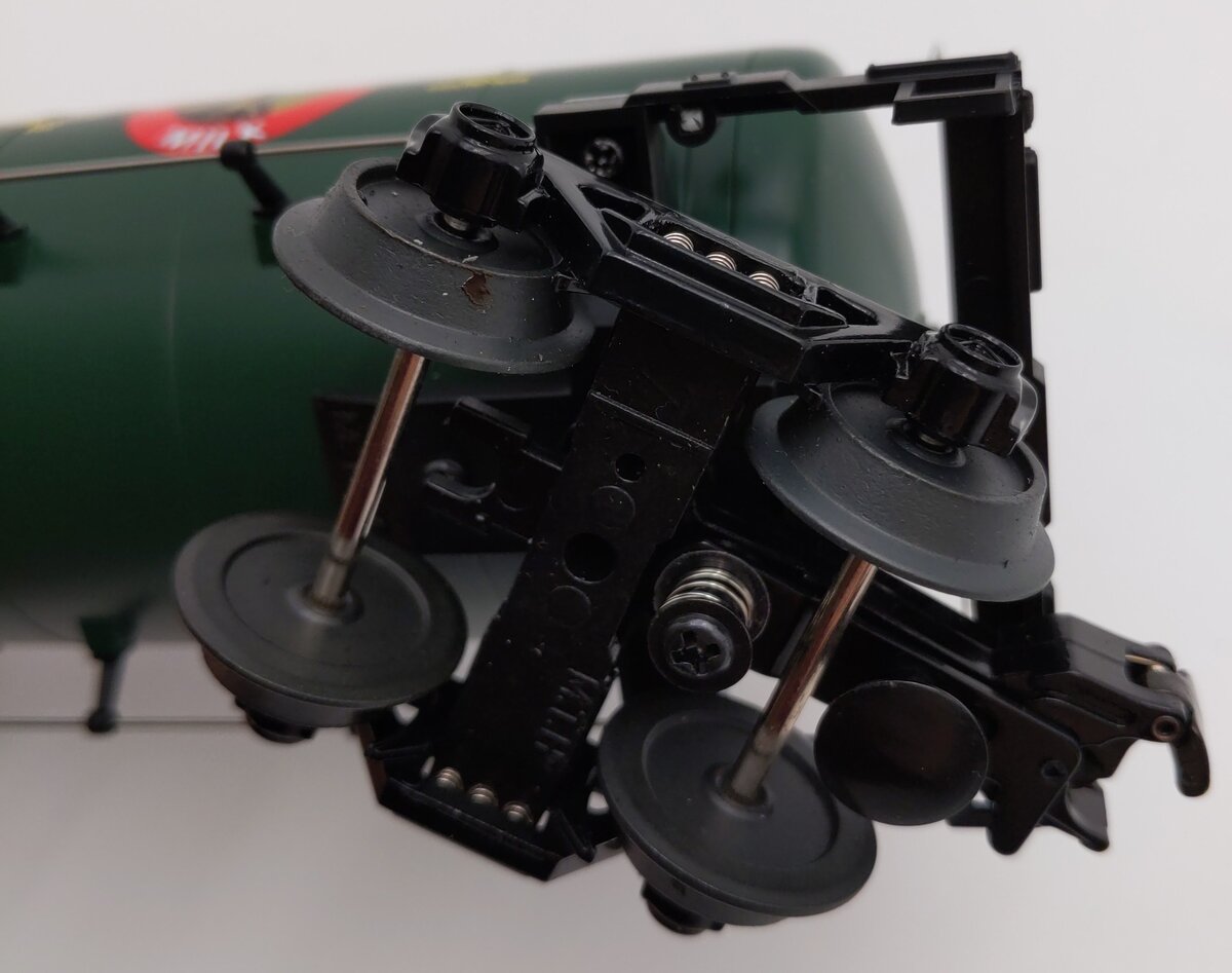 MTH 30-7381 O Gauge Hoods Dairy Modern Tank Car EX/Box