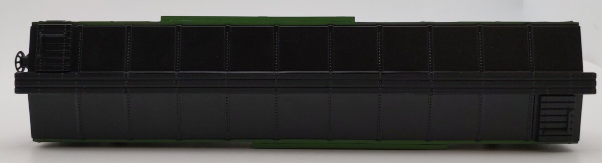 MTH 30-7137 O Gauge John Deere Stock Car LN/Box