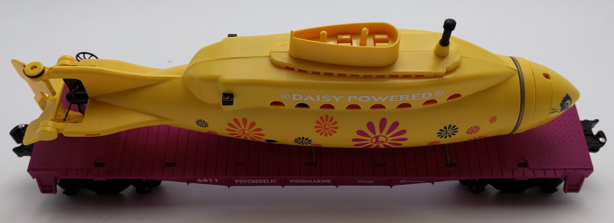 Lionel 6-26709 O Gauge Flatcar with Psychedelic Submarine EX/Box