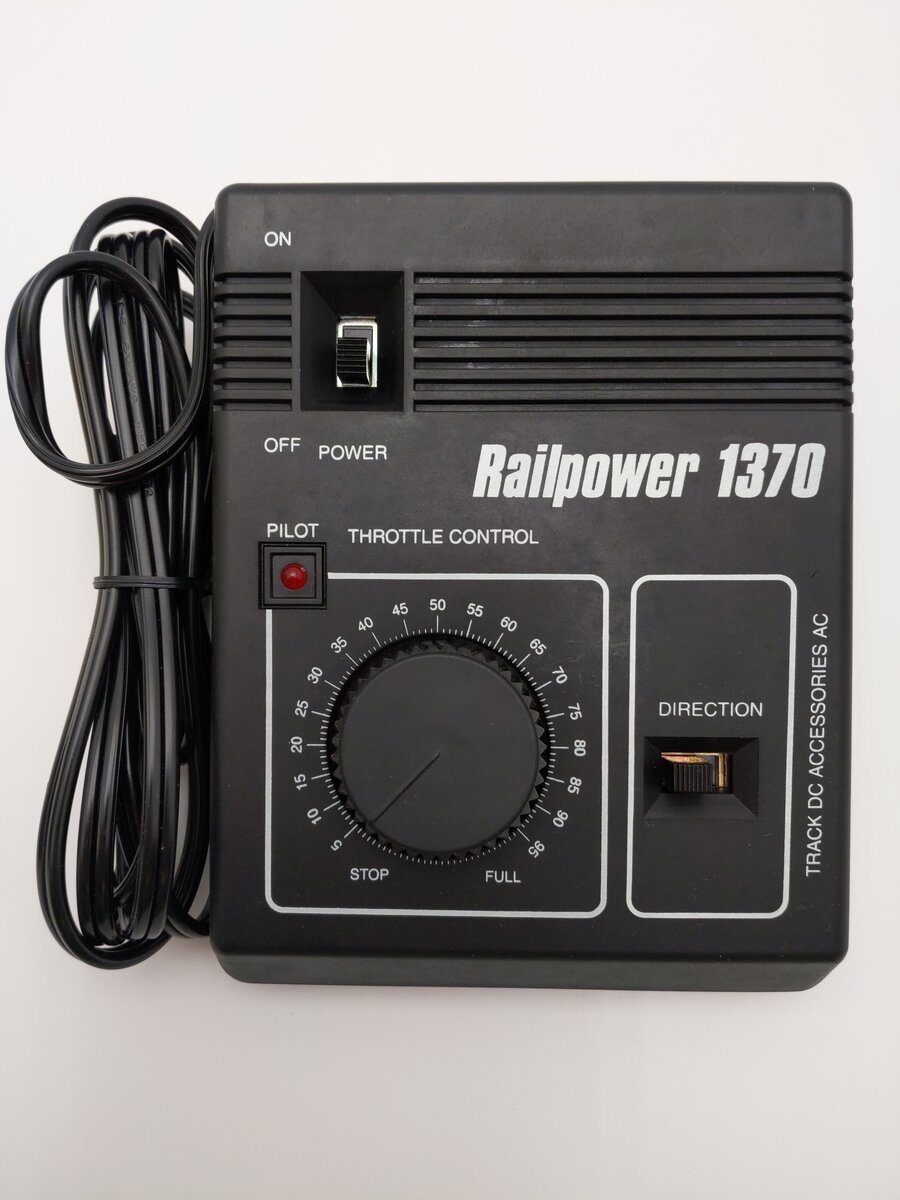 MRC 1370 For HO/N Scale Railpower Power Pack Full 18 VA EX/Box